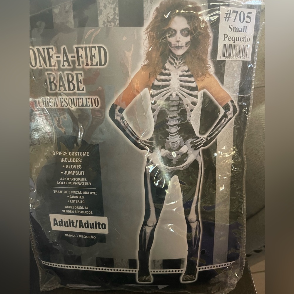 Skeleton costume